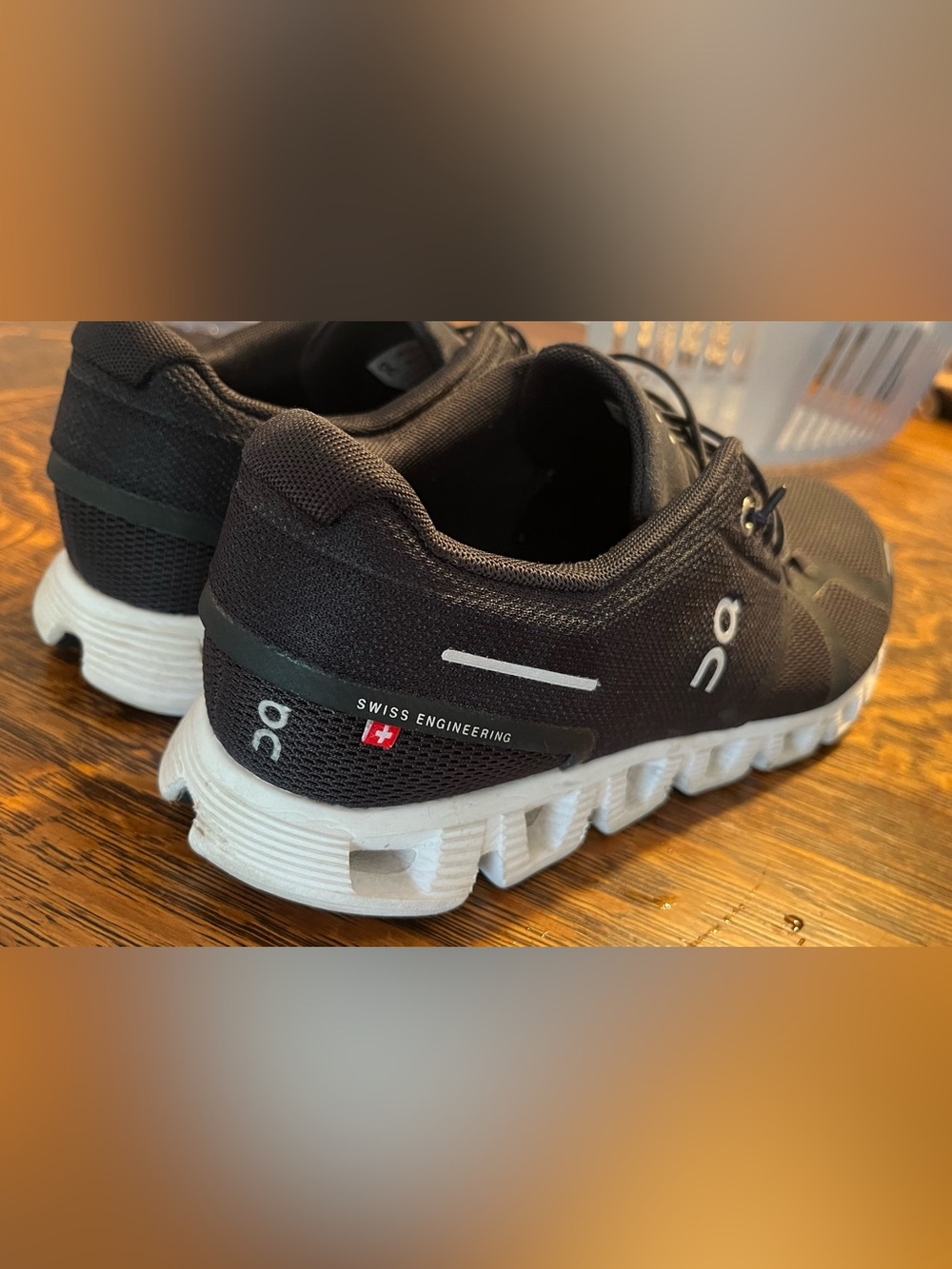 On Cloud 5 Womens Black Athletic Running Sneakers - Picture 6 of 6